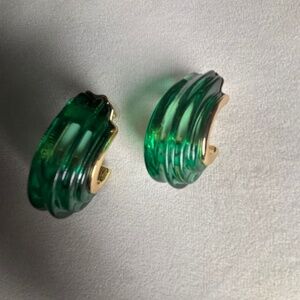 Emerald green earrings
